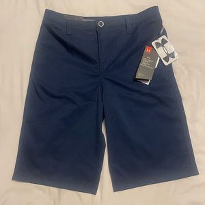 Under Armour boys golf shorts NWT Heat gear.  Size 16